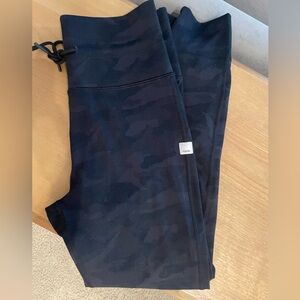 Vuori Black Camo Leggings